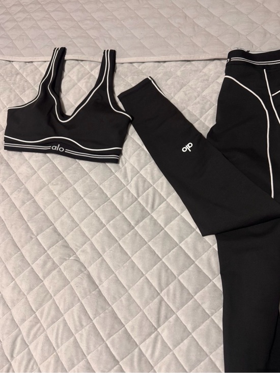 ALO Yoga Tops - ALO Yoga Black Bodysuit-Style Sports Top with White Piping